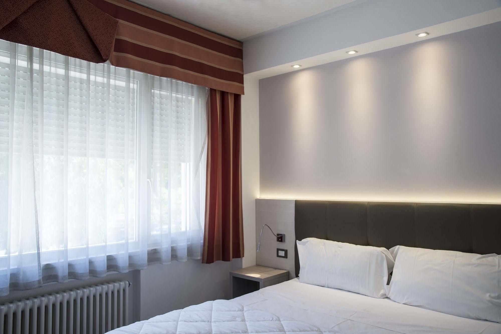 Hotel Ariston Bolzano Exteriör bild